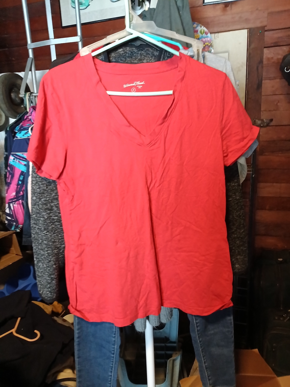Universal Thread Red V-Neck Short Sleeve Tee